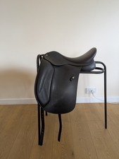 17" Wintec 500 WIDE Adjustable Dressage  Saddle