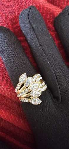 Statement gold sparkly leaf - sparkly,