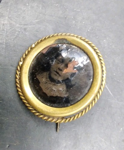 Antique victorian photo brooch - victorian,