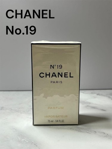 New chanel 19 parfum - new, no.19