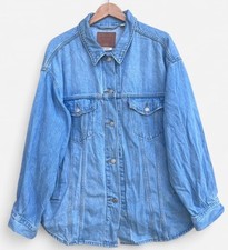 Levi’s Premium Light Blue Denim Trucker Jacket - Large￼
