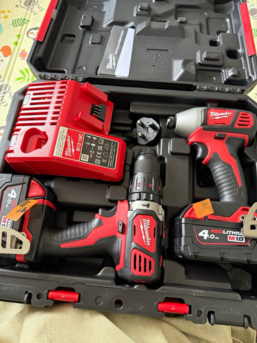 Milwaukee m18 18v drill driver - milwaukee, drill/driver