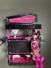 Draculaura Jewelry Box Coffin Bed and Doll, Monster High Doll, 2010 Mattel