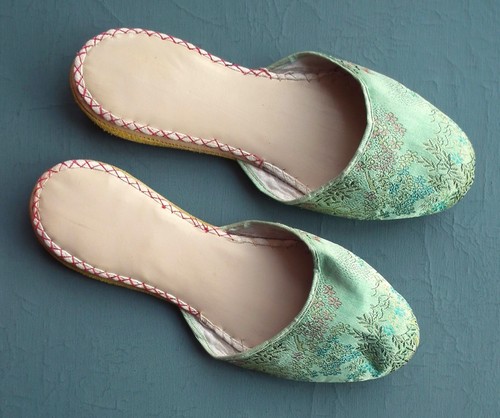 Vintage house shoes slippers