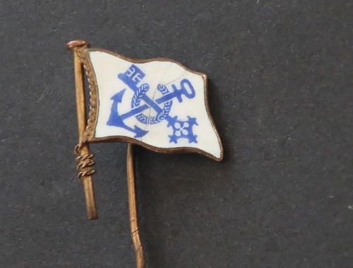 Original pin north - pin, german
