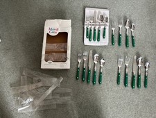 WF Washington Forge MARDI GRAS Green Plastic Handle Cutlery Set for 4 people box