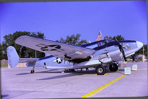 Military aircraft 35 mm - -,