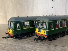 Bachmann 31-327 OO Gauge Class 105 Two Car DMU BR Green with Yellow Panels Boxed