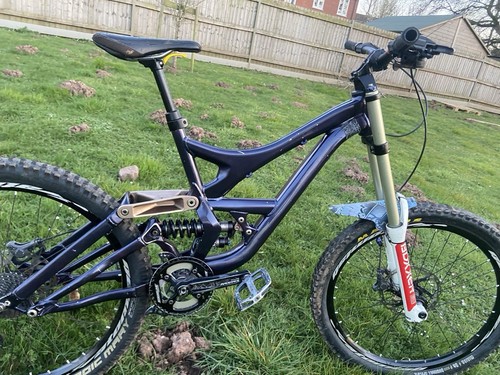 Specialized demo look - demo,