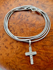 9 CT WG 0.25 CT DIAMOND CROSS WITH 18 INCH BEAVERBROOKS CHAIN