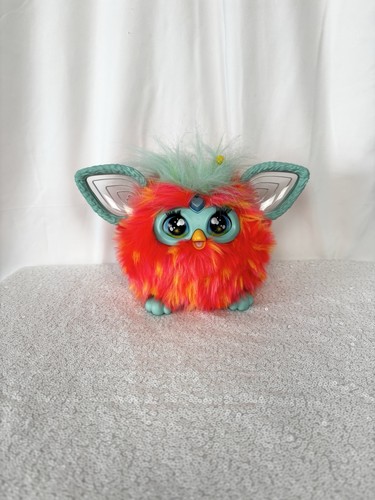 Hasbro furby coral - -,