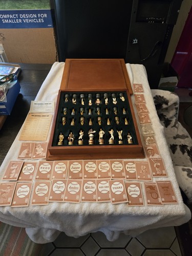 Danbury mint mlb chess - danbury,