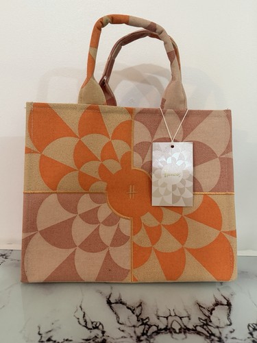 Harrods the scent seeker - seeker, tote