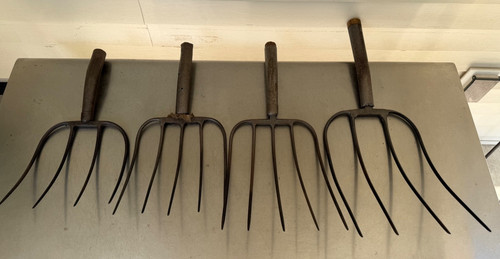 Lot pitch fork heads hay - of, 4
