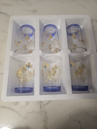 Pack six glasses blue and - of,