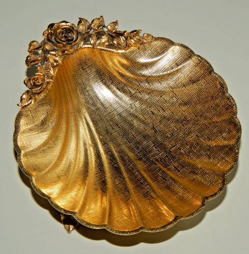Mcm matson gold ormolu shell - mcm,
