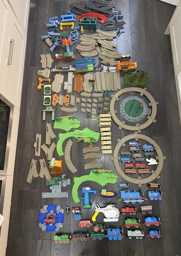 Thomas the tank engine - thomas,
