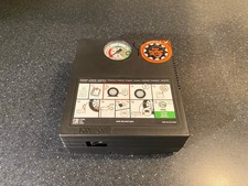 MERCEDES CAR TYRE PUMP