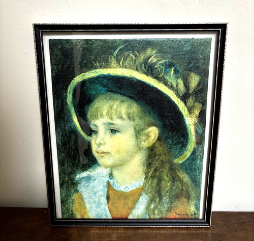 Young girl blue hat - in,