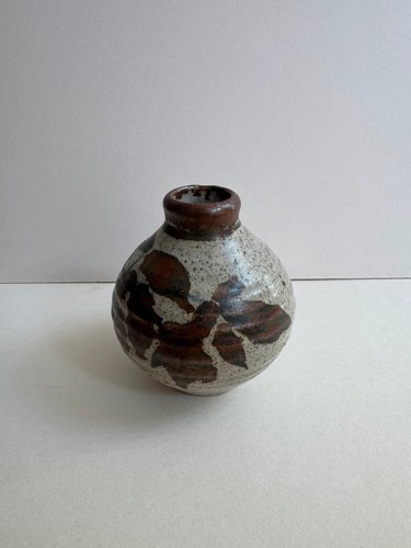 Robert tinnyunt studio pottery - robert,