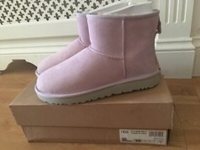 BNWB UGG Australia classic