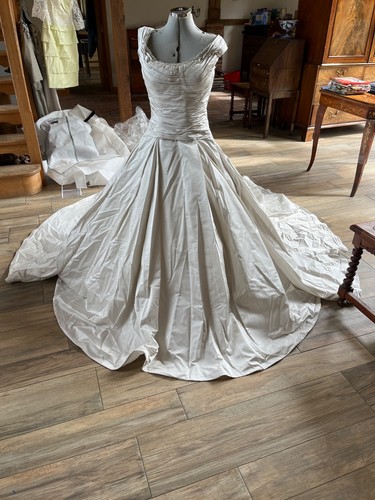 Showstopper ian stuart wedding - stuart,