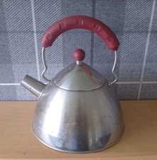 Modern Art Deco 1.5 Litre Red