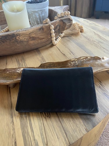 550 launer london luxury - $550,