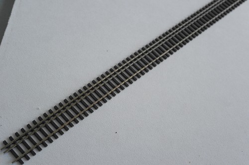 Three rail flexible track - three-rail,