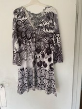 Libra black & white long top or short dress size L