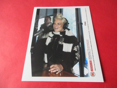 Pink alecia beth moore - beth,