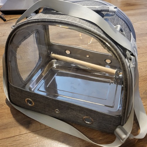 Bird travel carrier with - bird,