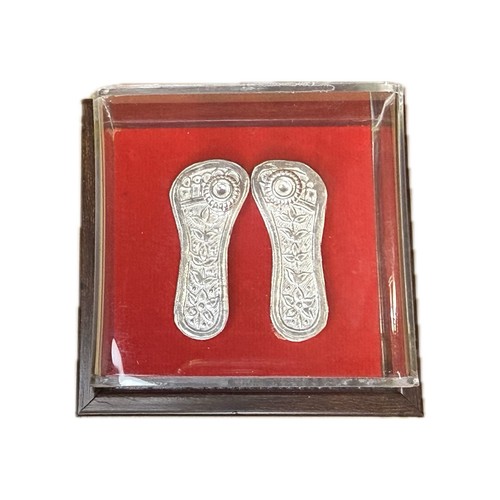 999 silver laxmi charan paduka - 999,