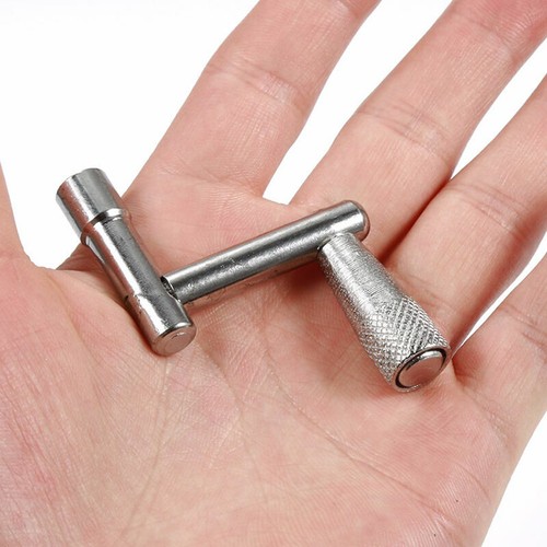 Swivel drum tuning key