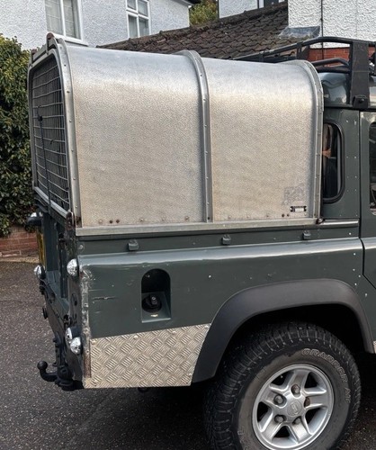 Land rover defender - land,