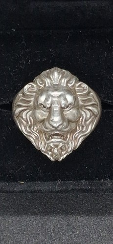 Silver skull ring size - ring., u½