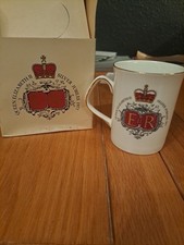 Queen Elizabeth II Silver Jubilee Mug 1952–1977 – Elizabethan fine Bone China