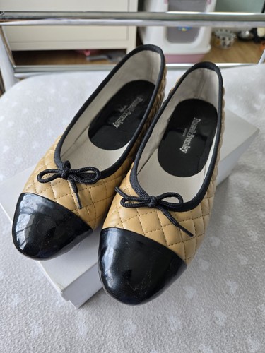 Russell bromley - russell, &