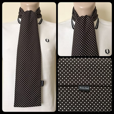 PRETTY SOUL DARK BROWN & WHITE