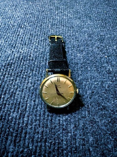 Felca hand wound watch - felca,