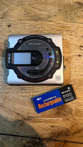 Sharp 702 portable - sharp, minidisc