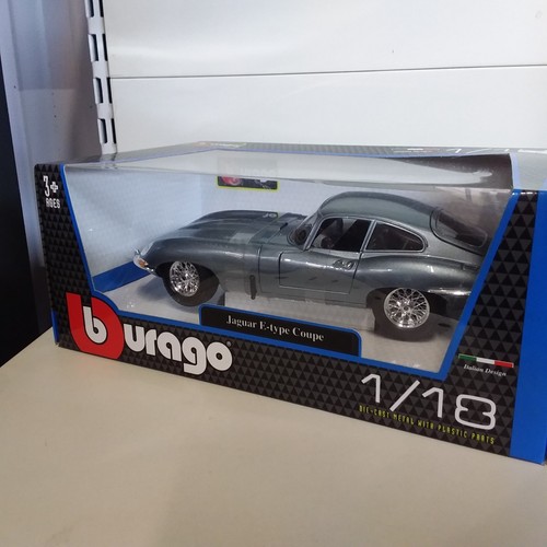 Burago diecast 3038 - burago,