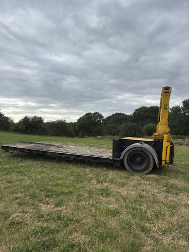 Low loader trailer - loader, with