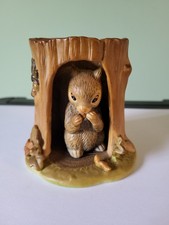 A FRANKLIN PORCELAIN WOODLAND SURPRISES "SQUIRREL IN TREE TRUNK" FIGURE: VGC