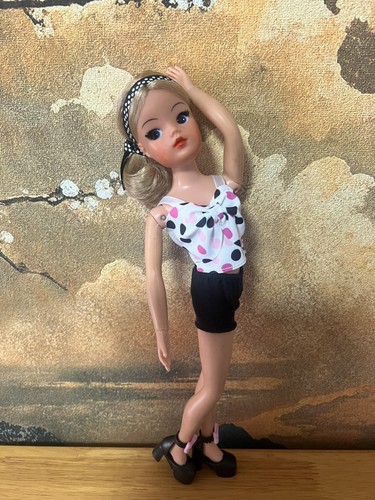 Sindy 1970s lovely lively - 1970s,