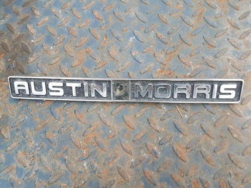 Austin morris badge - morris, j4