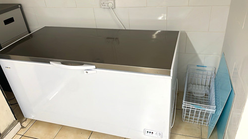 Adeko 512l white chest - adeko,