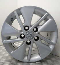 TOYOTA  AURIS 15" SILVER ALLOY