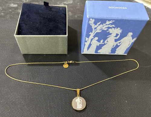 Wedgewood jasperware necklace - wedgewood,