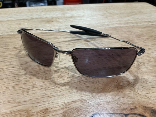 Oakley square whisker - square,